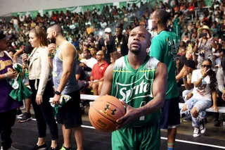 He Just Entered Another Ring - Boxer Floyd Mayweather just entered another ring and proved he's still a boss.(Photo: Jesse Grant/BET/Getty Images for BET)&nbsp;
