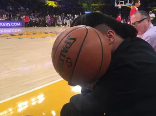 I Can't Feel My Face When I'm With Kobe - The Weeknd flossed his courtside seats at Kobe's final game.&nbsp;(Photo: Weeknd via Instagram)