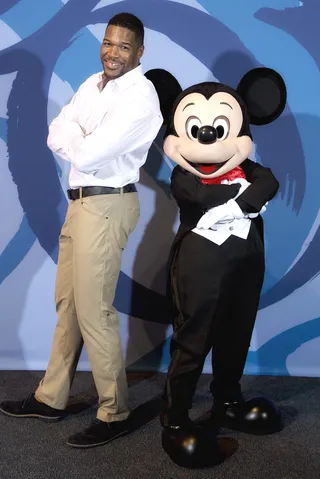 Michael Strahan Surprises Students - “LIVE! With Kelly and Michael” co-host and former NFL star Michael Strahan reminded students to never stop learning while on the road to success. &quot;Figure out a way to always learn...to always grow.&quot;&nbsp;&nbsp;(Photo: Gregg Newton/Walt Disney)