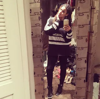 Jordin Sparks - Jordin Sparks offers her fans a sneak peek at her fly shoe and bag game in this casual closet selfie.   (Photo: Jordin Sparks via Instagram)