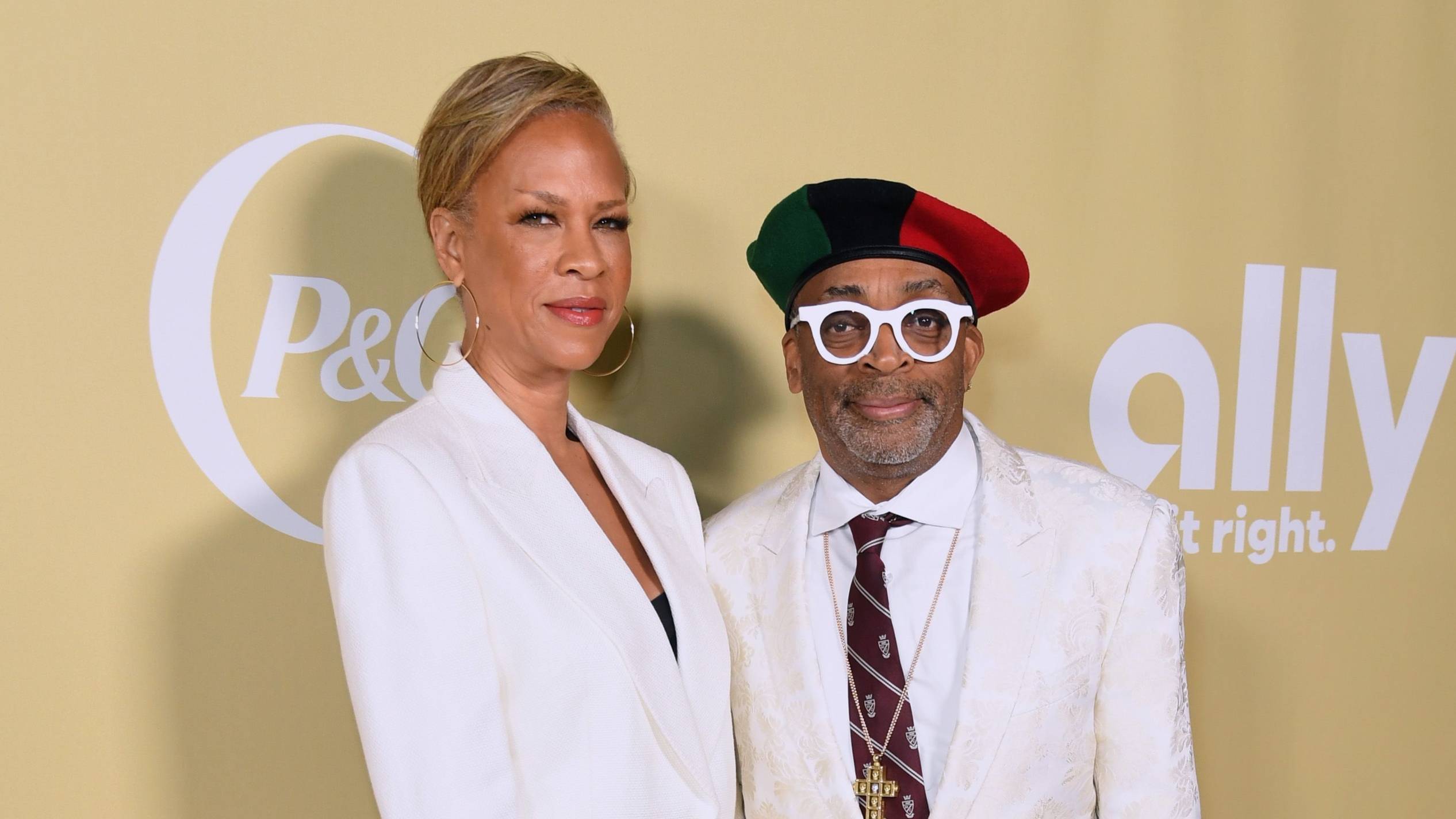  Tonya Lewis Lee and Spike Lee attend the 2022 EBONY Power 100 at Milk Studios Los Angeles on October 29, 2022 in Los Angeles, California. 