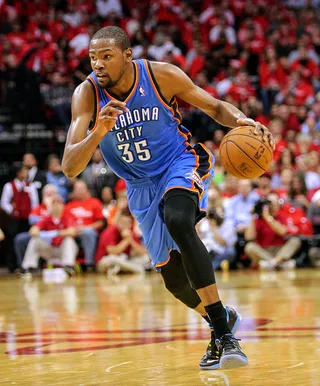 #17 Kevin Durant - Total Earnings: $30.9 millionSalary/winnings: $16.9 millionEndorsements: $14 million (Photo: Bob Levey/Getty Images)