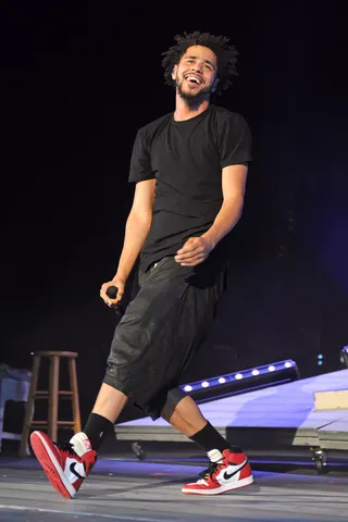 Bringing the Heat - J. Cole hits the stage to perform for fans at the Coral Sky Amphitheatre in West Palm Beach.(Photo: INFphoto.com)