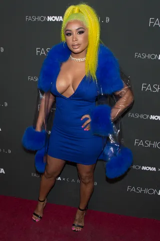 775258331GO053_Fashion_Nova