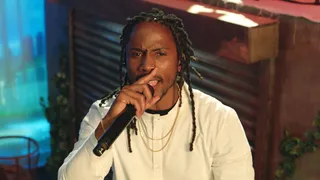 D Smoke kept things simple by effortlessly pairing two gold chains with a matching bracelet. - (Photo: BET) (Photo: BET)