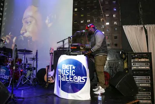 Set It Off - DJ Lyve warms up the NYC crowd to get them ready for a night full of buzzworthy music. (Photo: Anna Webber/Getty Images for BET)