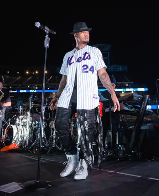 Tear It Up - Ne-Yo performs in concert at Citi Field in New York City.(Photo: Noam Galai/Getty Images)