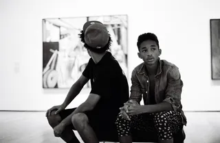 Admiring art - Admiring art(Photo:&nbsp;Moises/MSFTSrep)