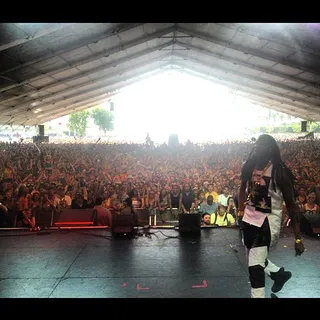 2 Chainz @hairweavekiller - Atlanta rapper 2 Chainz gave followers and Coachella goers a firsthand look at what a stage should look like after a Titi 2 Necklace set #ToreDown. (Photo: Instagram via 2Chainz)