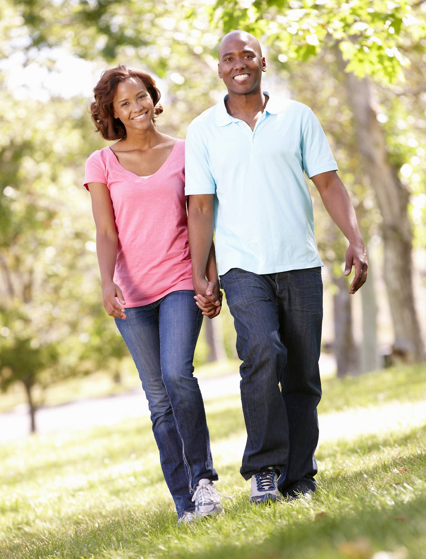 5. Bring an Open Mind - So you've decided that you'll go on the road with your boo, right? It could go extremely well or extremely bad, but the best thing to do is keep positive energy always. You're going with your boo, for goodness sake! It can't be that bad!(Photo: Monkey Business Images/Getty Images)