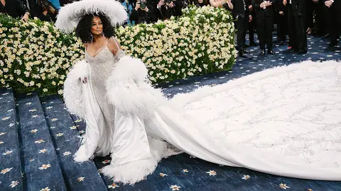 ross white dress Lacing wedding Ross with corset Explore the exquisite Ross wedding dress designed by Sholomit Azrad. Diana Ross Returns to the
