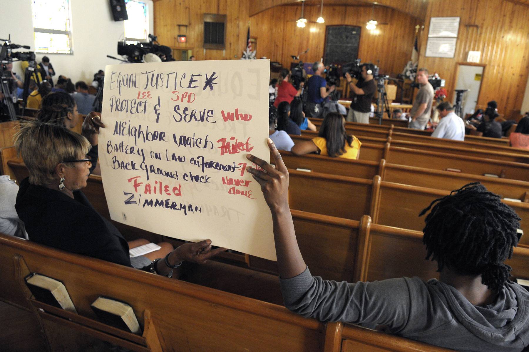 NAACP Rallies for Arrest of Trayvon Martin's Killer - On the heels of the Department of Justice’s&nbsp;announcement&nbsp;that it will open an investigation into the shooting of Florida teen&nbsp;Trayvon Martin, the&nbsp;NAACP&nbsp;hosted a&nbsp;town hall meeting&nbsp;Tuesday night where community leaders planned further demonstrations on behalf of the slain teen and called for the arrest of shooter George Zimmerman.(Photo: AP Photo/Phelan M. Ebenhack)