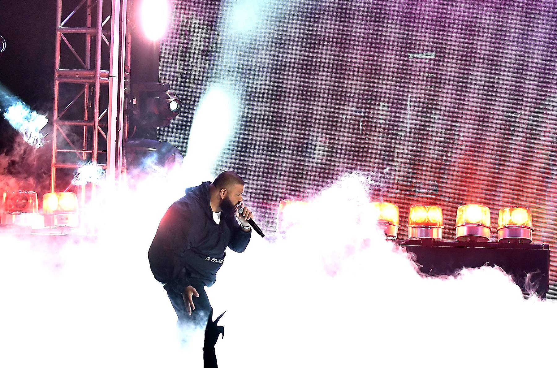 Go 'head, Khaled! - (Photo: Gustavo Caballero/Getty Images)&nbsp;