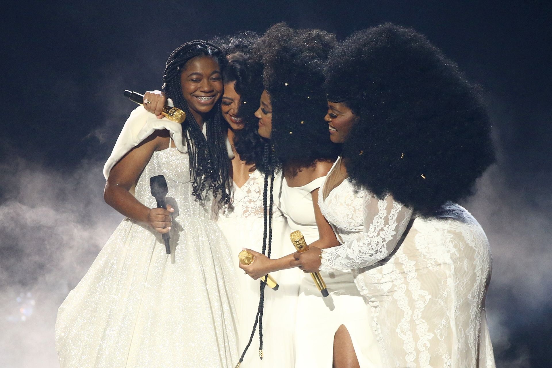 Mickey Guyton Performs ‘Love My Hair’ At CMA Awards To Honor Black Student