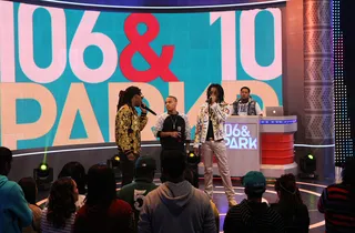 Speaker Box - Bow Wow talks to Takeoff and Quavo after their performance on 106. (Photo:&nbsp; Bennett Raglin/BET/Getty Images)