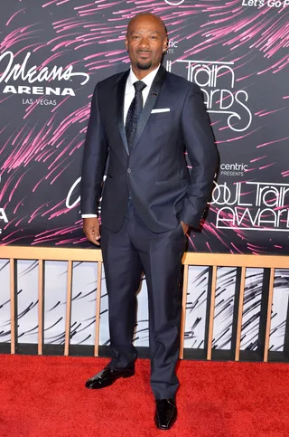 The Man - Big Tigger graces the 2015 Soul Train Music Awards red carpet looking sharp. (Photo: Earl Gibson/BET/Getty Images for BET)