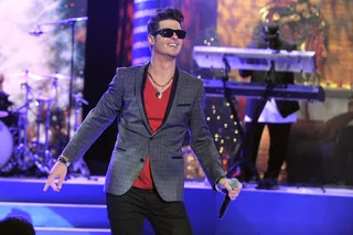 Second&nbsp;Song\r - Robin Thicke performs&nbsp;“Merry Christmas Baby.” (Photo: John Ricard / BET)