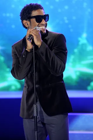 “She’s All I Want for Christmas." - Lloyd performs his new holiday song. (Photo: John Ricard / BET)