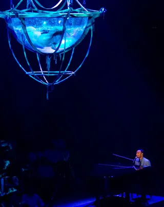 Ordinary People - Ordinary people doing extraordinary things.&nbsp;John Legend&nbsp;performed his chart-topping love ballad “All of Me.”(Photo: Erik Kabik/RETNA)