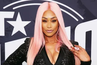 775053045SS00010_BET_Hip_Ho