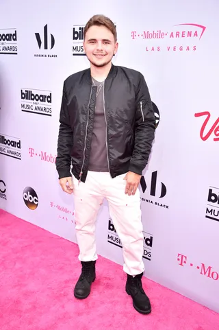 700051320TM00019_2017_Billb