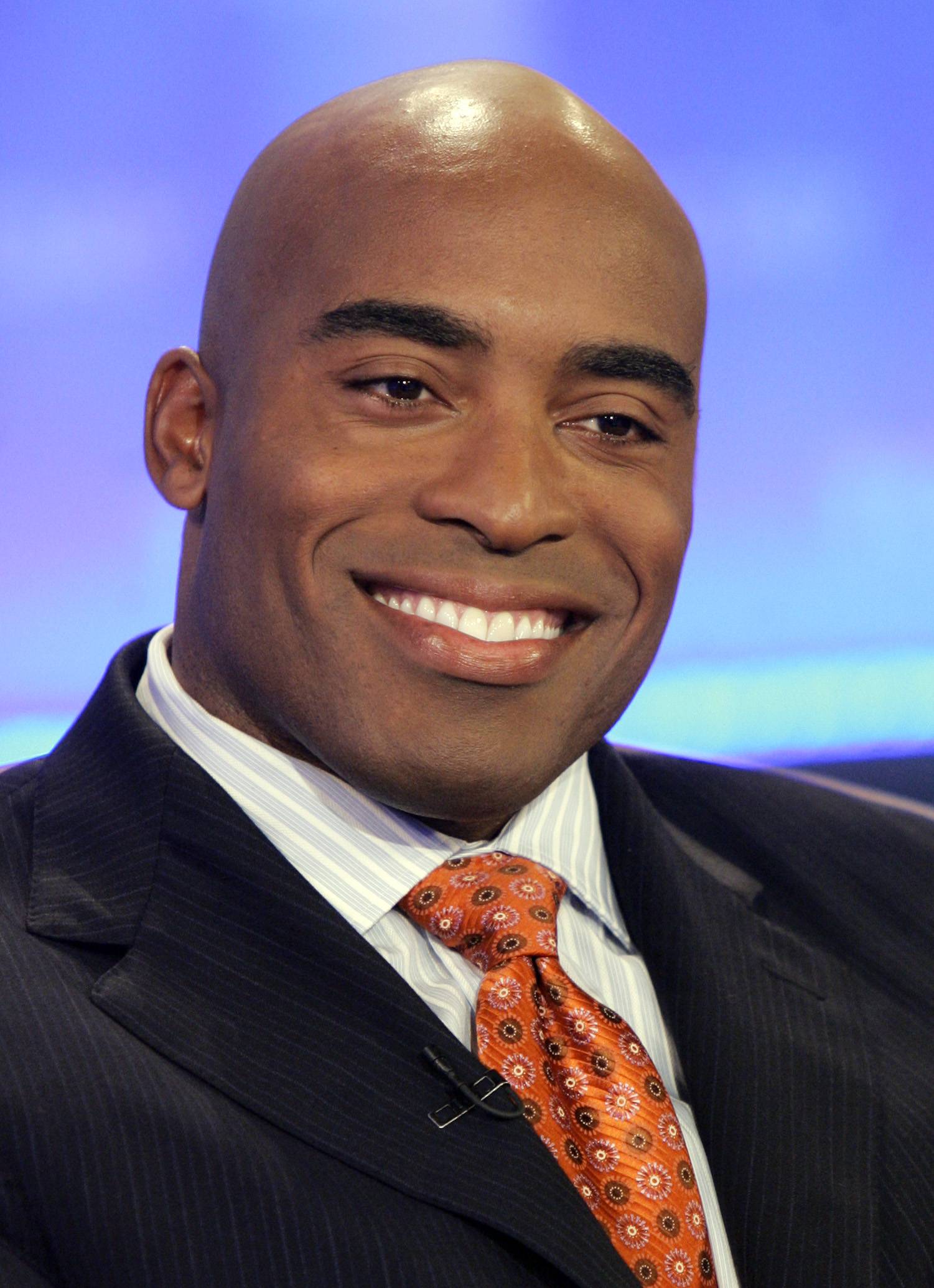 Returning to the NFL? - Former New York Giants star running back Tiki Barber, who retired in 2006 to pursue a career in broadcasting, wants to return to football. Despite his highly publicized and expensive split with pregnant wife Ginny, which cost him his job at NBC, Barber says his decision to return isn’t financially motivated. “After seeing how much fun [twin brother Ronde] is still having it reignited my fire,” he told FOXSports.com. (Photo: AP Photo/Richard Drew)