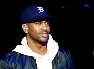 573196663EM411_2015_iHeartR