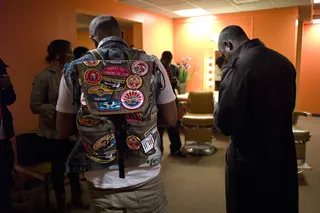 Got My Back - Akon and Verse Simmonds get in a zone backstage at BET Studios. (Photo: John Ricard / BET)