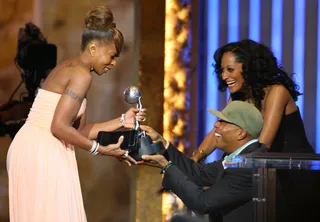 2007: The songstress accepted her award for best Femail R&amp;B Singer. - (Photo: Getty Images)