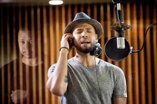 He Better Sang! - Terrence Howard listens to his TV son Jussie Smollett sing on Empire episode&nbsp;“A High Hope for a Low Heaven." We're totally here for it.(Photo: Chuck Hodes/Fox)
