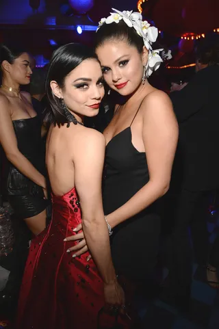 Vanessa Hudgens and Selena Gomez - The Spring Breakers besties catch up in glamorous attire. #Slay  (Photo: Kevin Mazur/Getty Images for Up &amp; Down)