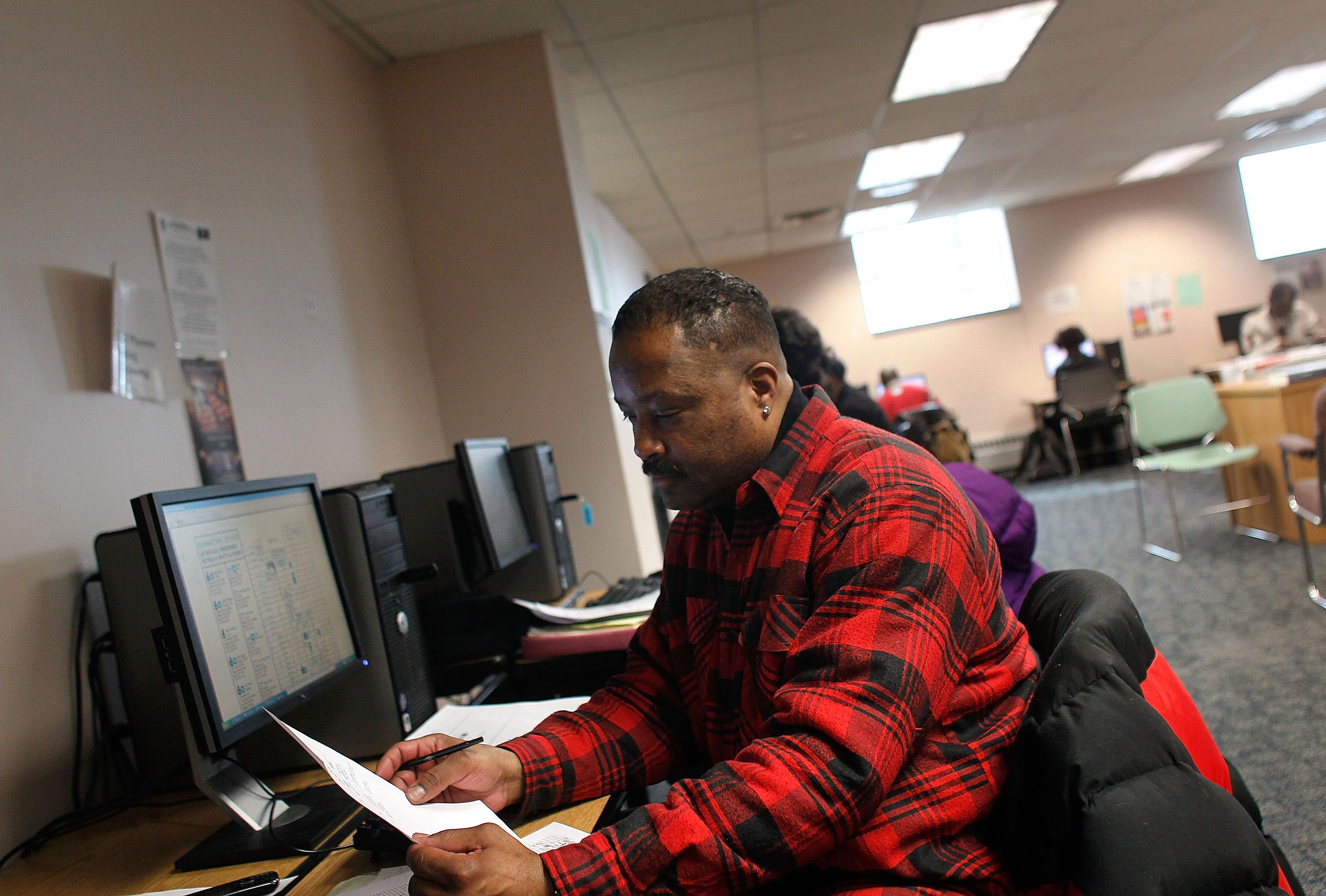 If It Sounds Too Good to Be True It Probably Is - Be careful of opportunities that claim you'll get a substantially higher rate of return than similar investments on well-know stock indexes. The investment could be highly risky and that means you might lose money.(Photo: Chris Hondros/Getty Images)