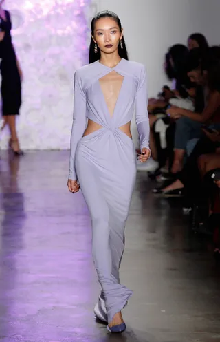 Cushnie Et Ochs&nbsp; - Wonder if we'll see this long-sleeved lavender show stopper at this year's awards show season? This look here is definitely red-carpet starlet ready.&nbsp;(Photo: Joe Kohen/Getty Images)