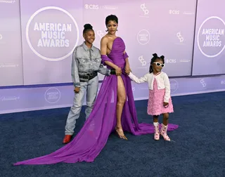 Teyana with her daughters Junie and Rue Rose