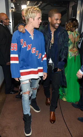 620987967AB00067_iHeartRadi