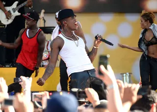 From the Soul - Ne-Yo gives his all on stage for ABC's Good Morning America at Rumsey Playfield in New York City. (Photo: Andrew H. Walker/Getty Images)