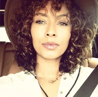Keri Hilson @dreamincolor - This pretty girl definitely rocks! The "Knock You Down" singer has a summer glow in this selfie she posted... or maybe it's her NBA boyfriend&nbsp;Serge Ibaka that has her glowing.(Photo: Instagram via Keri Hilson)