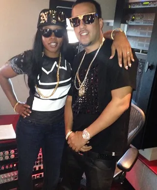 Bronx Blocks - Nothing like that BX love. Rem made sure to suit up with the hometeam's French Montana. Sunglasses and chains.(Photo: Remy Ma via Instagram)