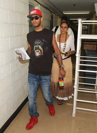 Swizz Beatz Behind the Scenes - Swizz made his way to the set.(Photo: Brad Barket/PictureGroup)