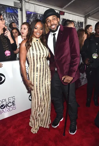 Red Carpet Catch-Up - Tamala Jones stopped to take a snap with Stephen &quot;tWitch&quot; Boss at the 2016 People's Choice Awards &nbsp;(Photo: Alberto E. Rodriguez/Getty Images for DailyMail.com)