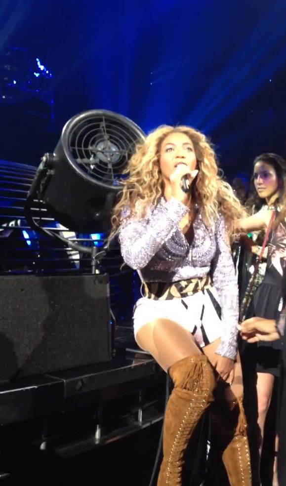 Beyonce's Fan Goes Too - Image 1 from The Buzz: Beyoncé's Fan Goes Too ...