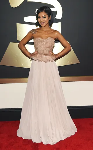 Jhené Aiko&nbsp; - Jhené’s boho-chic style is on-point. She’s positively enchanting in a strapless blush Alberto Ferretti gown and Lorraine Schwartz jewels.&nbsp;(Photo: Larry Busacca/Getty Images for NARAS)