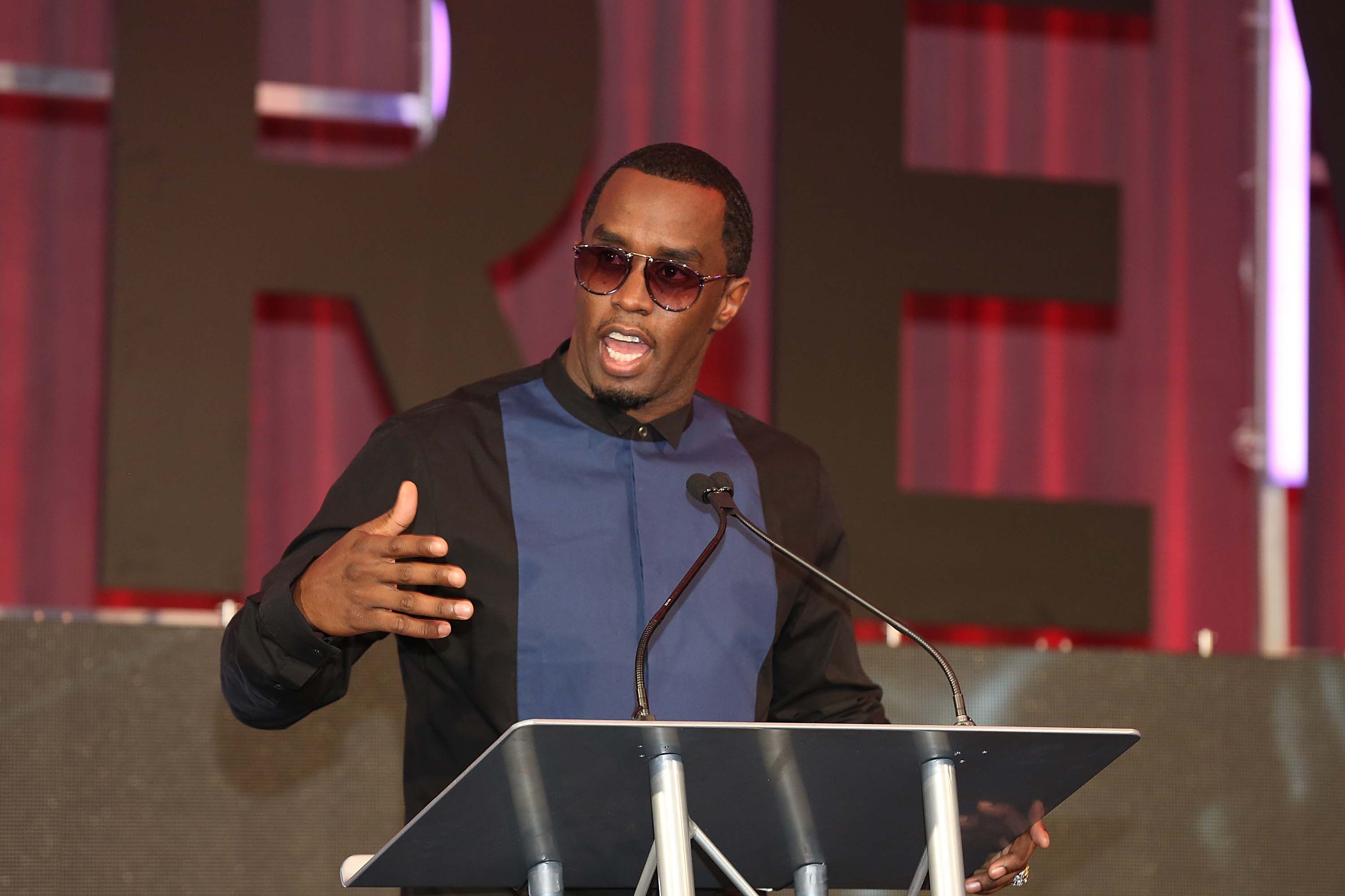REVOLT Dances With Time - Image 12 from Take That: Diddy's Baddest ...