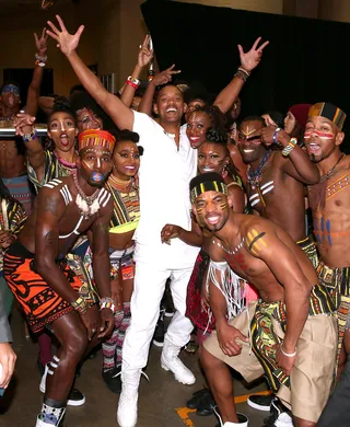 Big Willie Style - Will Smith has a blast with performers backstage at the 16th Latin GRAMMY Awards at the MGM Grand Garden Arena in Las Vegas.(Photo: Christopher Polk/Getty Images for LARAS)