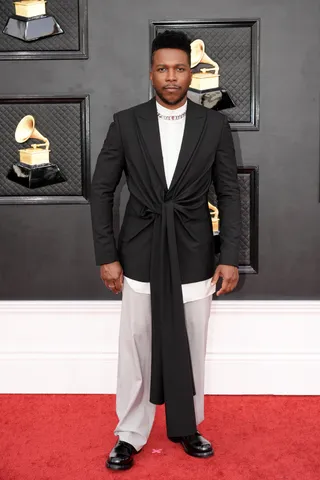 040322-style-grammys-leslie-odom-jr.jpg