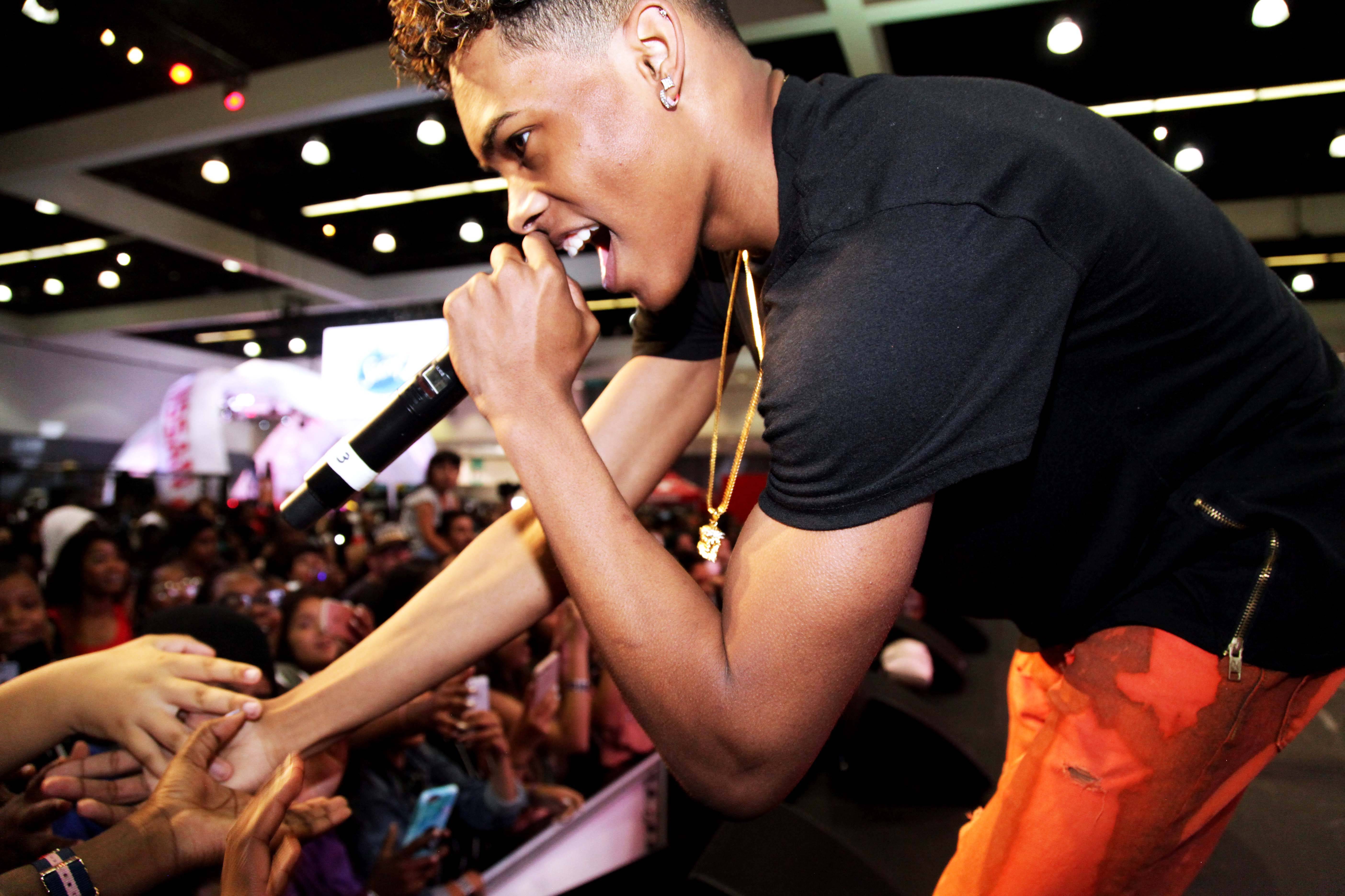 The Bomb Digz Shows Fans Some Love - (Photo: Kathryn Page/Getty Images for BET)&nbsp;