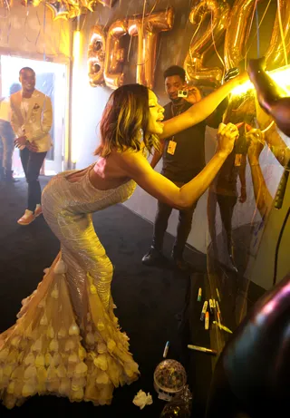 Wendy Raquel Robinson Gets the Perfect Angle - (Photo: Johnny Nunez / BET)