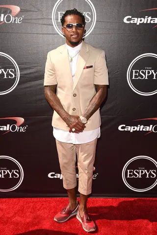 DeSean Jackson - The NFL player — and BET star&nbsp;— stood out on the red carpet in this off-white suit which featured short sleeves and capri-length pants. &nbsp;(Photo: Jason Merritt/Getty Images)
