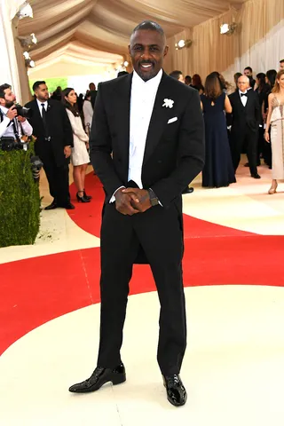 635160125KR00070_Manus_x_Ma