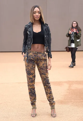 Werk It Girl - Model Jourdan Dunn attends the Burberry Prorsum AW 2015 arrivals during London Fashion Week at Kensington Gardens.(Photo: Gareth Cattermole/Getty Images for Burberry)